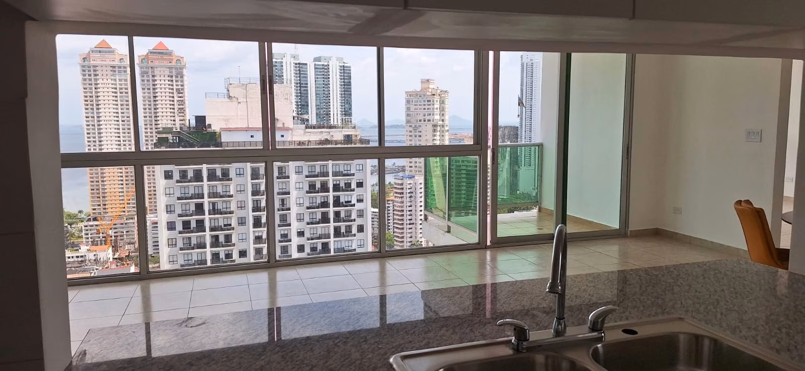 Vendo apartamento en Bella Vista - foto 1