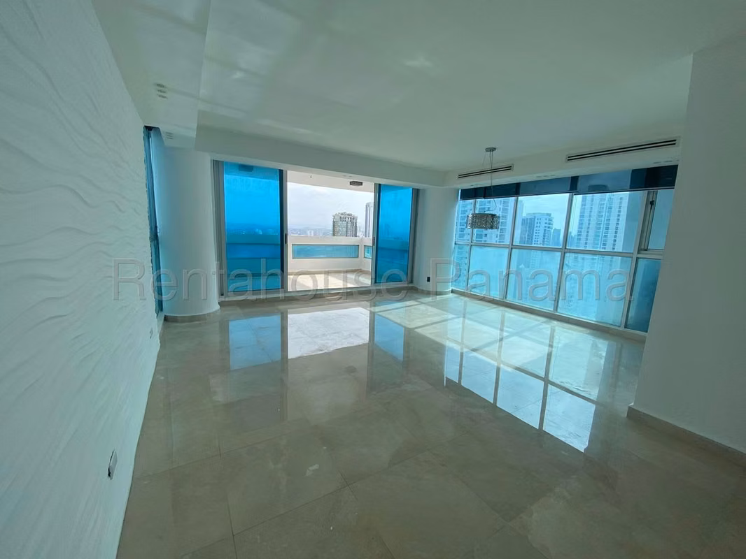 Vendo Apartamento Remodelado en PH The View, San Francisco 26-2953GG - photo 1