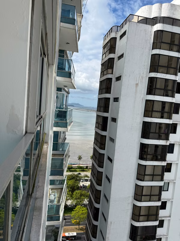 $$185,000 AVENIDA BALBOA VENDO ESPECTACULAR APARTAMENTO PH BAYFRONT - foto 1