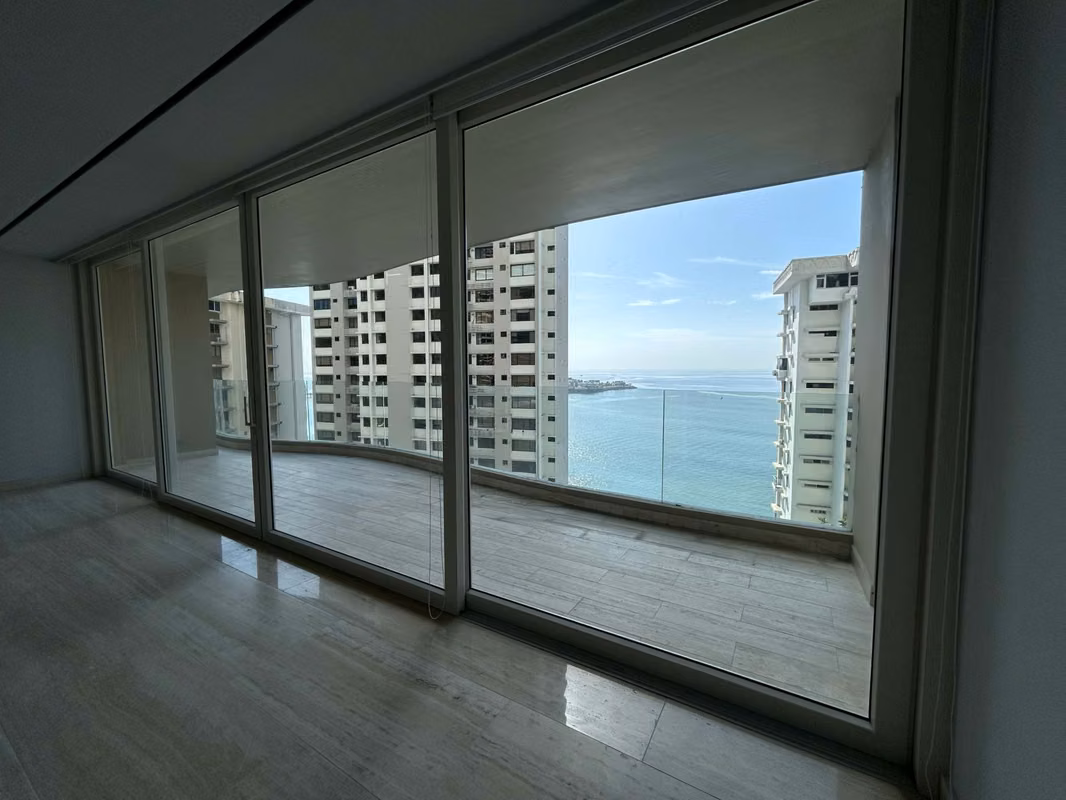 Apartamento en Alquiler – The Towers, Paitilla - photo 1