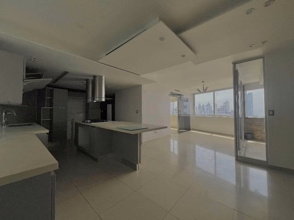 En Venta Penthouse Marine Terrace - foto 1