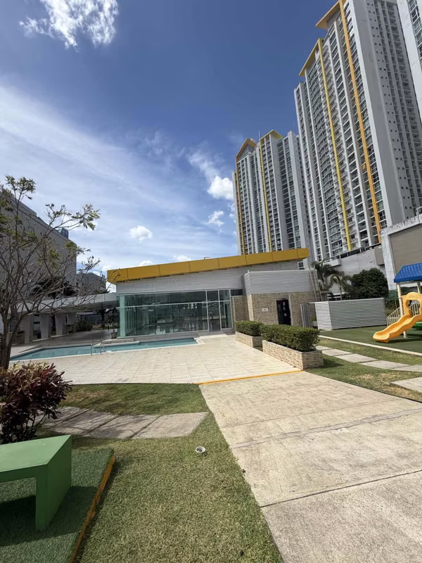 Venta de Apartamento Edificio King’s Park Condado del Rey - foto 1