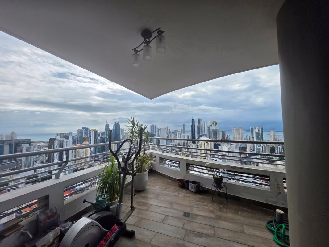 HERMOSO PENHOUSE 223 MTS  3 RECAMARAS CUARTO BAÑO EMPLEADA VISTA PANORAMICA ALA CIUDAD Y AL MAR - foto 1