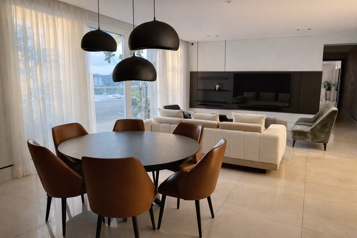 WINDROSE, Coco del Mar | 173 m² remodelado, amplio y listo para mudarse - photo 1