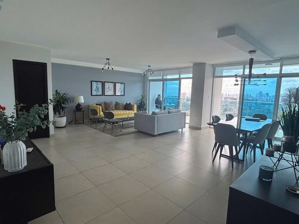 Venta de apartamento en Altos de Panamá - foto 1