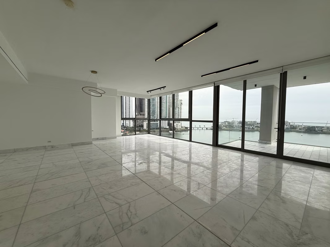 SE ALQUILA APARTAMENTO FRENTE AL MAR PUNTA PAITILLA WF - foto 1