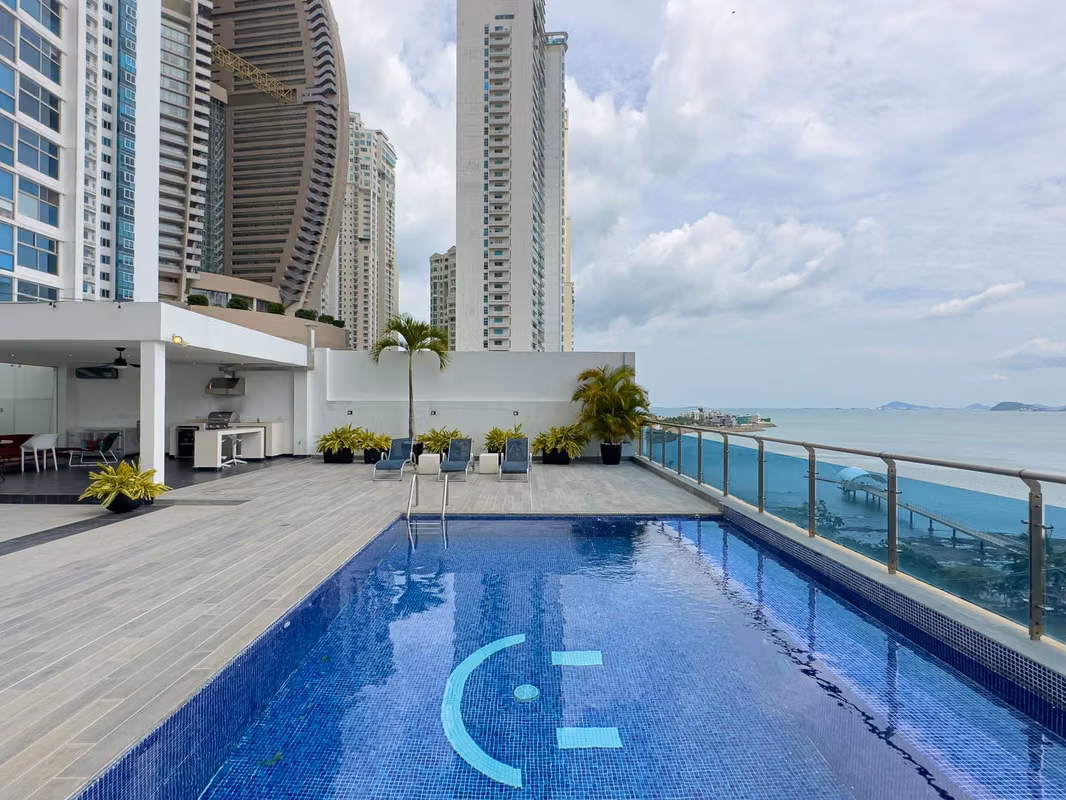 Se vende apartamento con piscina en Punta Pacifica, Aqualina - foto 1