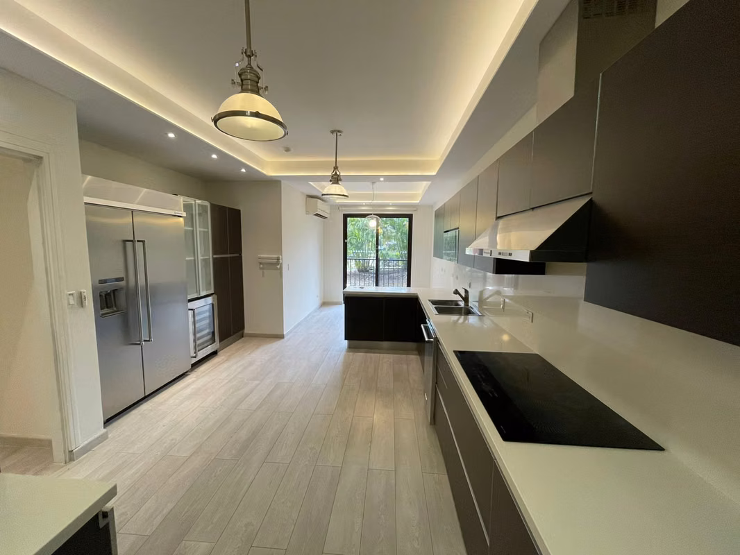 Alquiler de apartamento 300mts en Embassy Club Clayton - foto 1