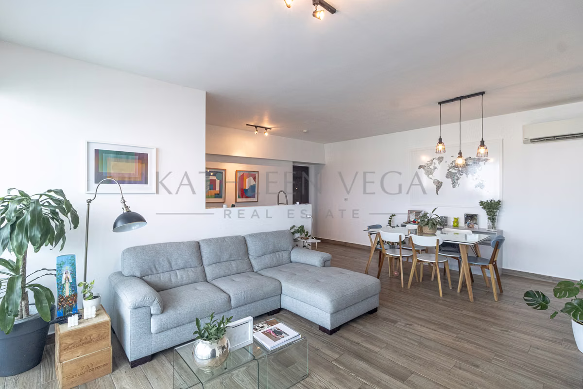 Apartamento con hermosas vistas en Harmony Tower en el corazón de la Ciudad - foto 1