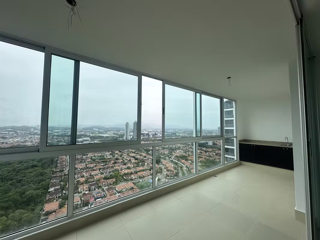 PH BREEZE- PISO ALTO- A ESTRENAR! $535K - photo 1