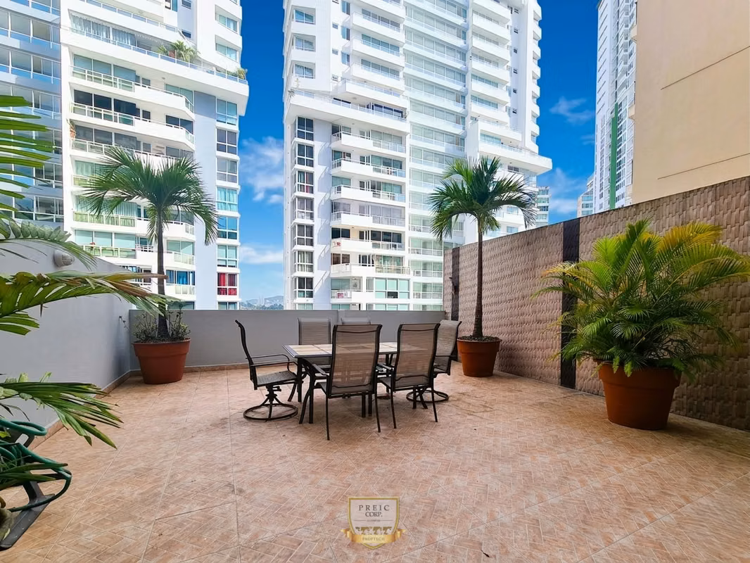 Apartamento con amplio patio exterior en Edison Park – PH Belview - foto 1
