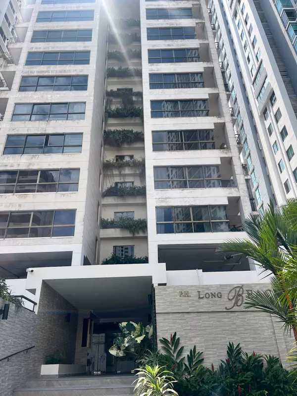 Banco Vende Apartamento en PH LONG BEACH, Coco del Mar - photo 1