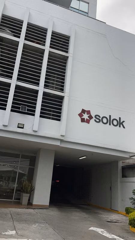 Banco Vende Apartamento en PH SOLOK, Parque Lefevre - foto 1