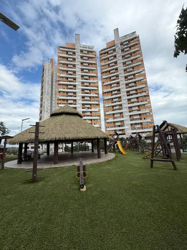 Remate en Venta Apartamento El Crisol Edificio Mystic Valley - foto 1