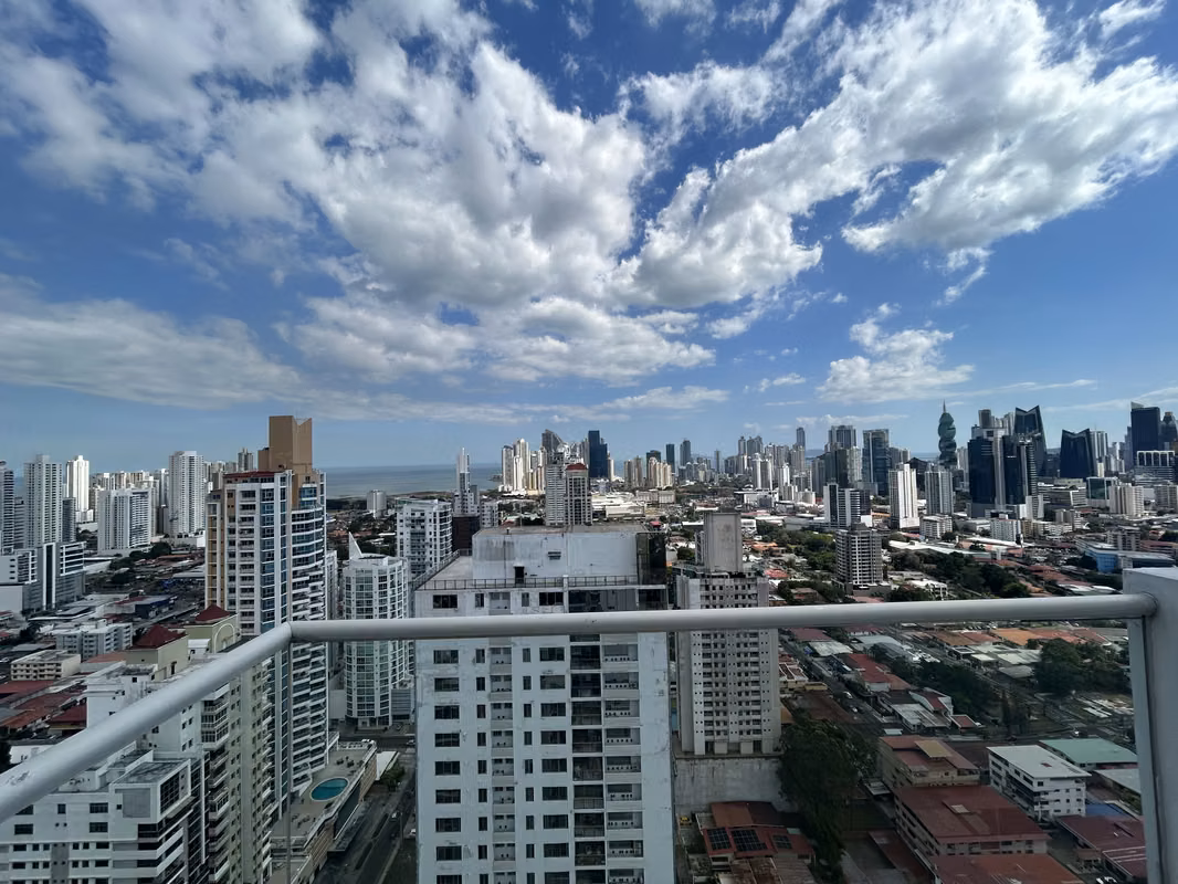 Se vende Apartamento en San Francisco / 171 mts2 / 3 rec / 3.5 baños / cbe / balcón - foto 1