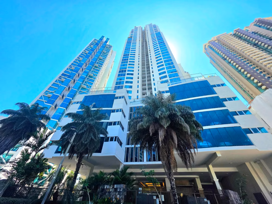 Vendo Apartamento Espacioso en PH Blue Bahía, Punta Pacífica 26-6227GG - foto 1