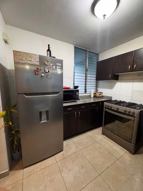 Alquiler en Avenida Balboa, 3 recamaras, con Línea Blanca y Área Social – $1,200 - foto 1