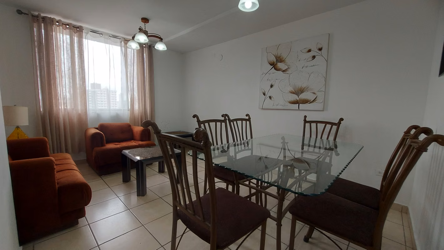 Remato Apartamento de 2 habitaciones # 2214 avd - photo 1