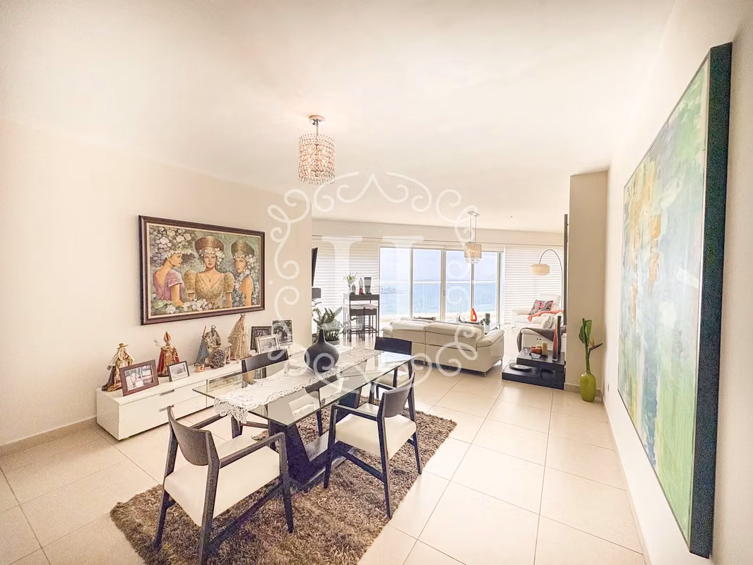 2 Recamaras Penthouse en Avenida Balboa frente al mar - MUST SEE - photo 1