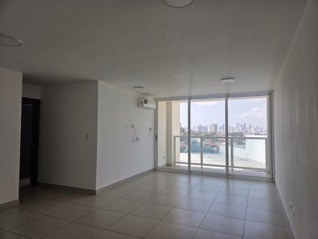 Se vende apartamento 4 recámaras en Kings Park, Condado del Rey - foto 1