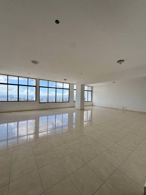 Se alquila espectacular pent house en Dos Mares - foto 1