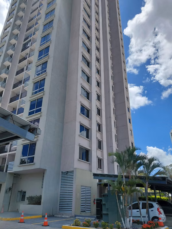 Vende apartamento Remodelado, Ph Rokas, Condado del Rey - foto 1