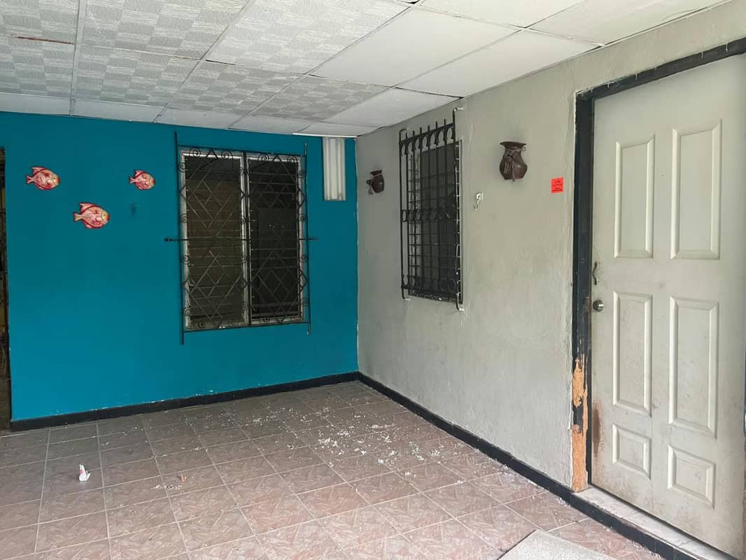 Se alquila casa y 2 cuartos en Santa Librada 1.ª Etapa - foto 1