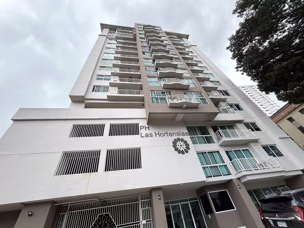 Vía España, en Venta Apartamento de 3 Recámaras y con 2 Parkings - foto 1