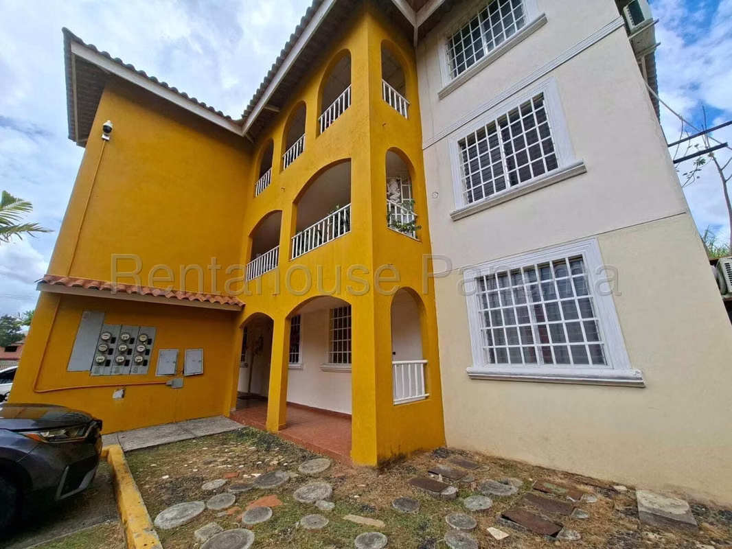 Apartamento en Alquiler en Cantabria RJ - photo 1