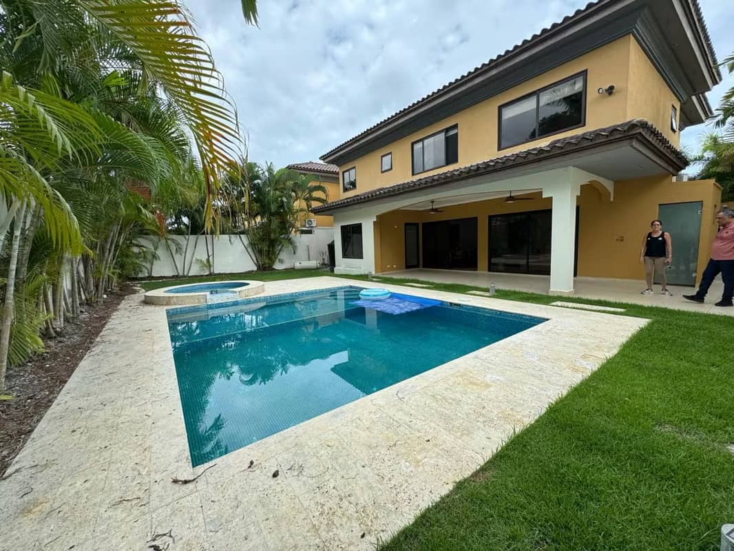 VENTA CASA EN COSTA DEL ESTE CON PISICNA 4 RECAMAS EN ANTIGUA MLD - foto 1
