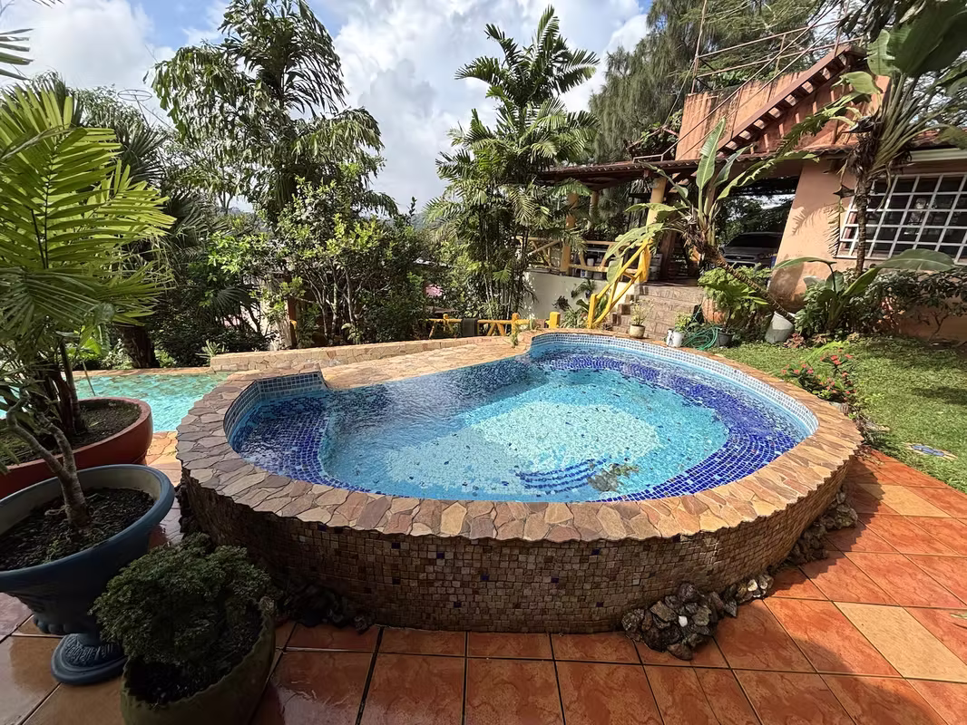 Acogedora Cabaña con Piscina y Vistas Únicas en Capira - foto 1