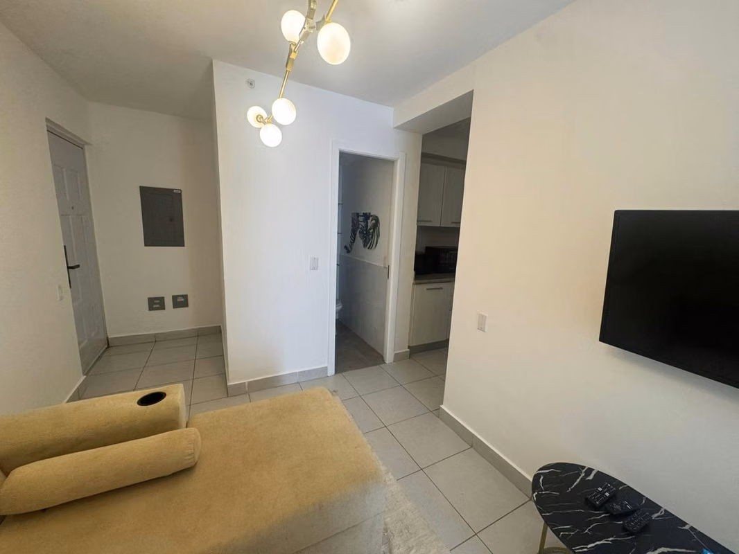 APARTAMENTO EN CHANIS 2 RECAMARAS AMOBLADO - foto 1