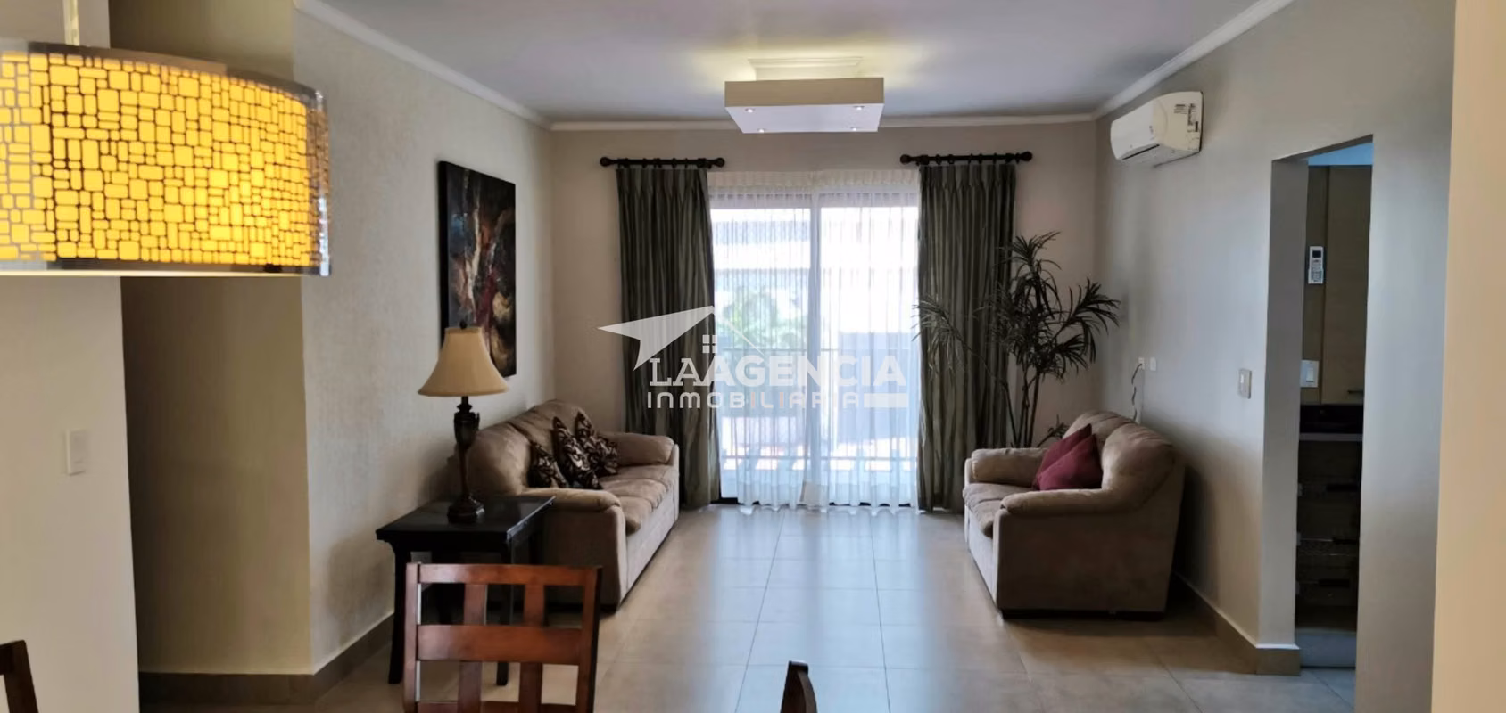 Albrook, Venta en Apartamento en Embassy Village en piso bajo, solo para inversion - photo 1