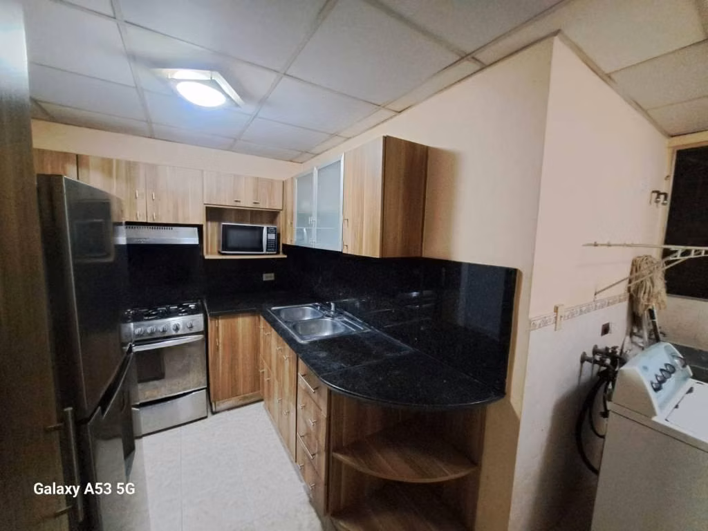 VENDO APARTAMENTO AMOBLADO EN BETANIA 100MTS - foto 1