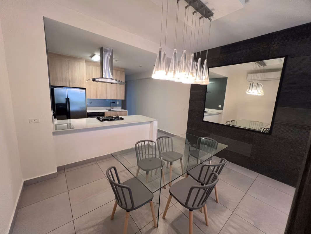 Alquilo Apartamento en Avenida Balboa YC - foto 1