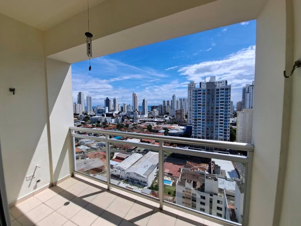Venta de apartamento  cerca del Parque Omar - foto 1