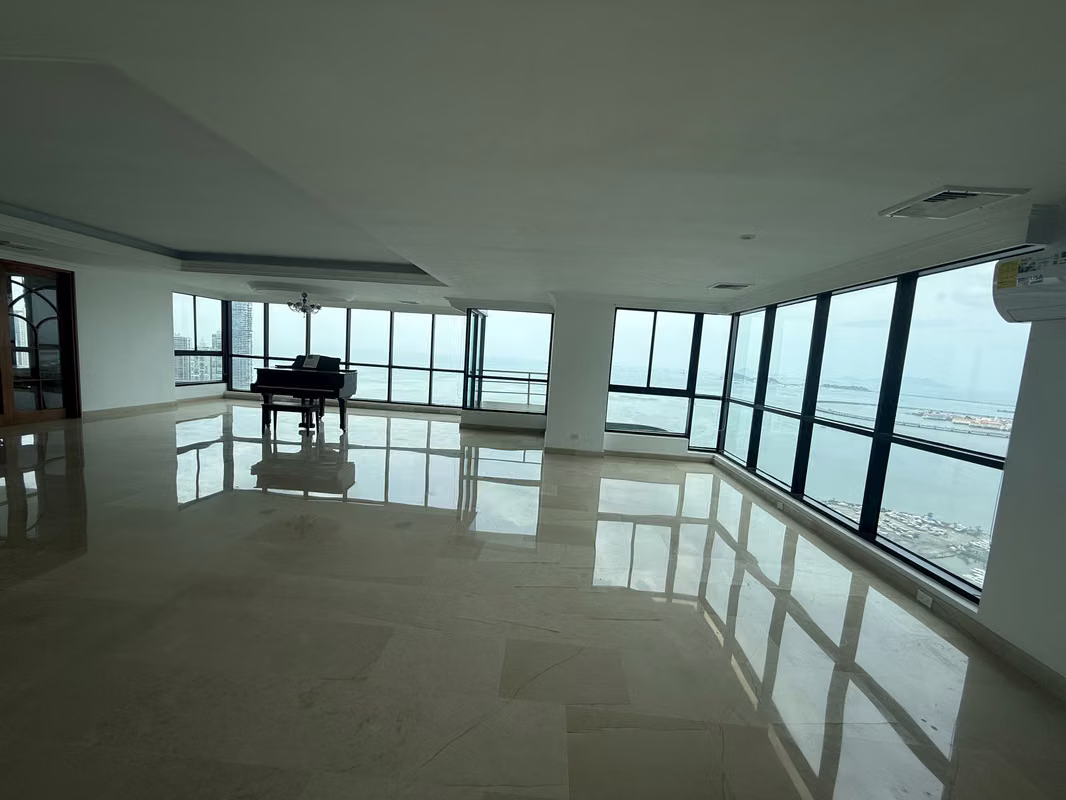 Alquiler y Venta | Penthouse Exclusivo – PH Miramar | Avenida Balboa - foto 1