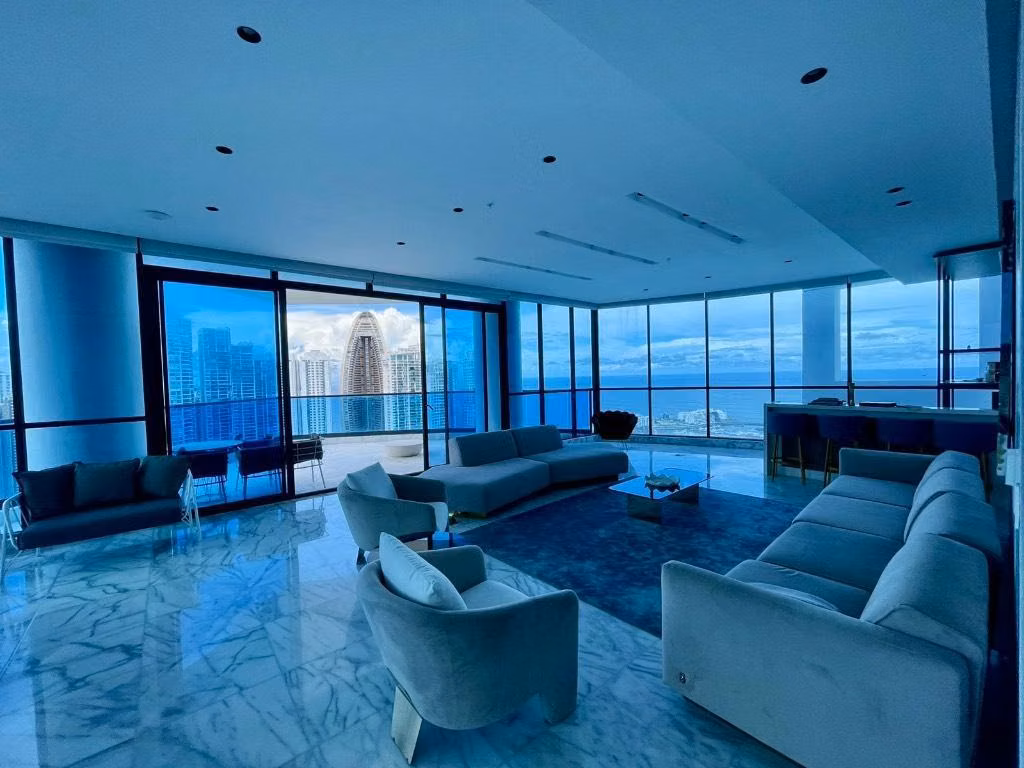 Vendó Penthouse en Paitilla - foto 1