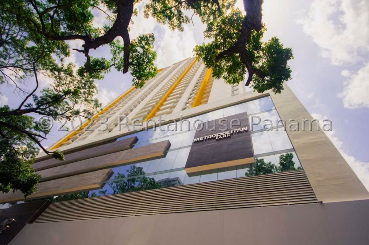 Apartamento en Venta en Via España MPM 22-6875 - foto 1