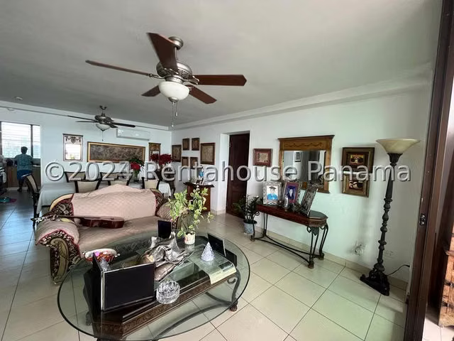 Se Vende Amplio Apartamento en PH Baleares – Coco del Mar – 151 m² – 3 Recámaras y CBE - foto 1