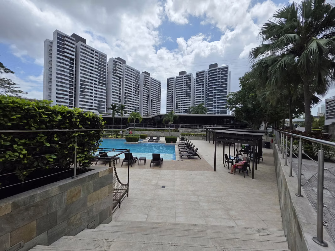 ABSOLUTE REMATE APT 2R2B1P EN CONDADO COUNTRY CLUB 145000 - photo 1