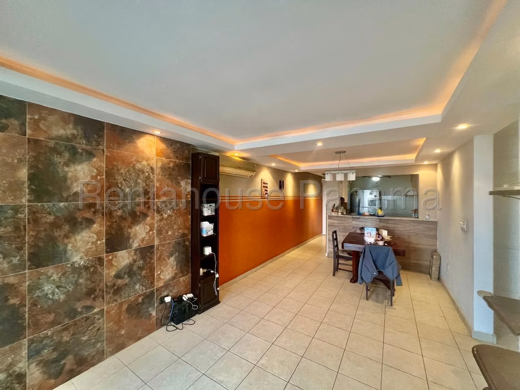 Apartamento en Alquiler en Via España MPM 26-8478 - foto 1