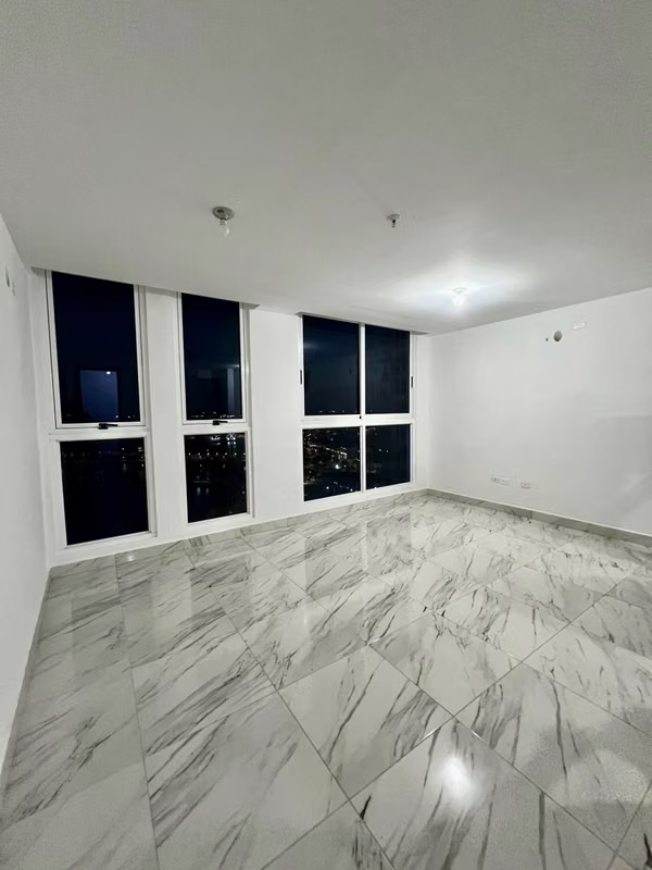 SE ALQUILA APARTAMENTO AVE BALBOA PH THE SANDS - foto 1