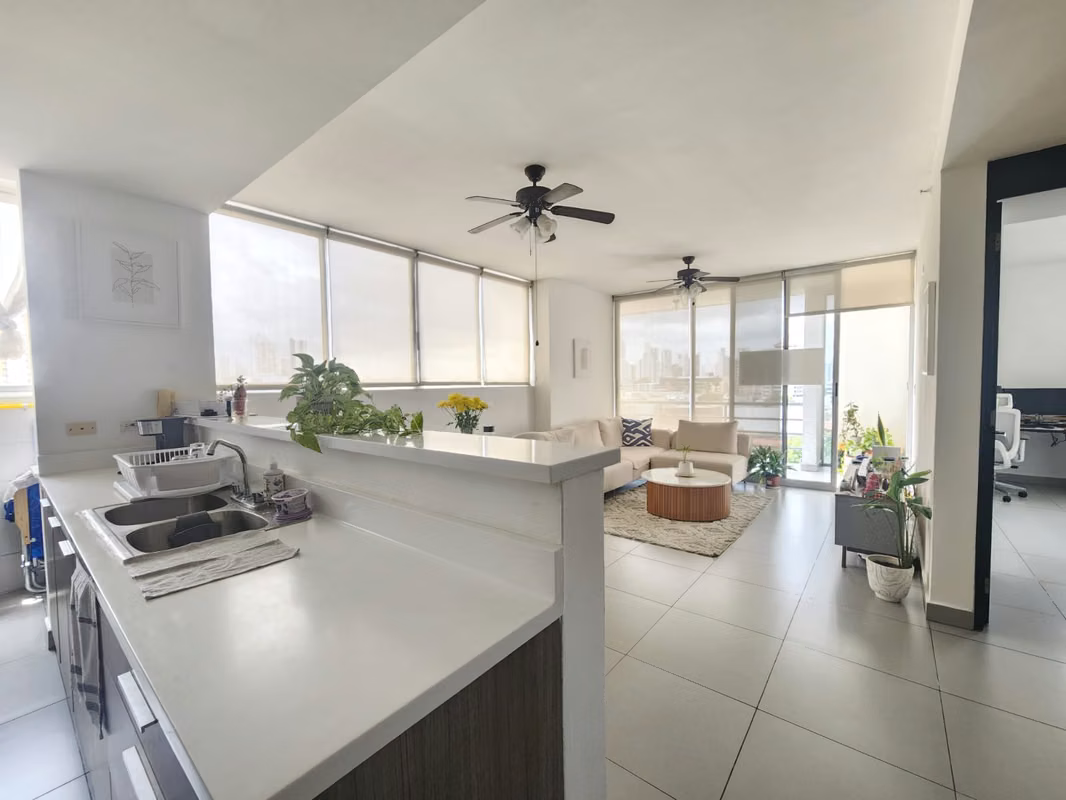 Venta de Apartamento en PH Trio, El Carmen AM - foto 1