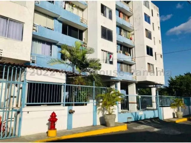 24-1492RGG Apartamento VENTA 3 habitaciones, línea blanca BALCÓN. Oportunidad - photo 1