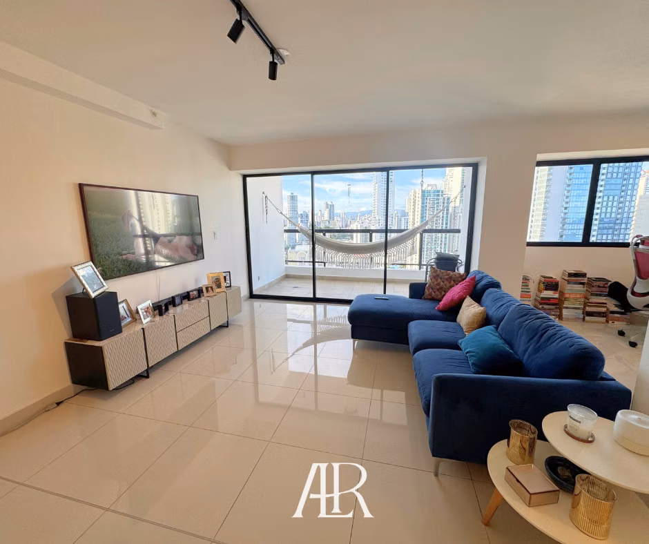 Alquilo apartamento con Línea Blanca en Bella Vista-piso alto - foto 1