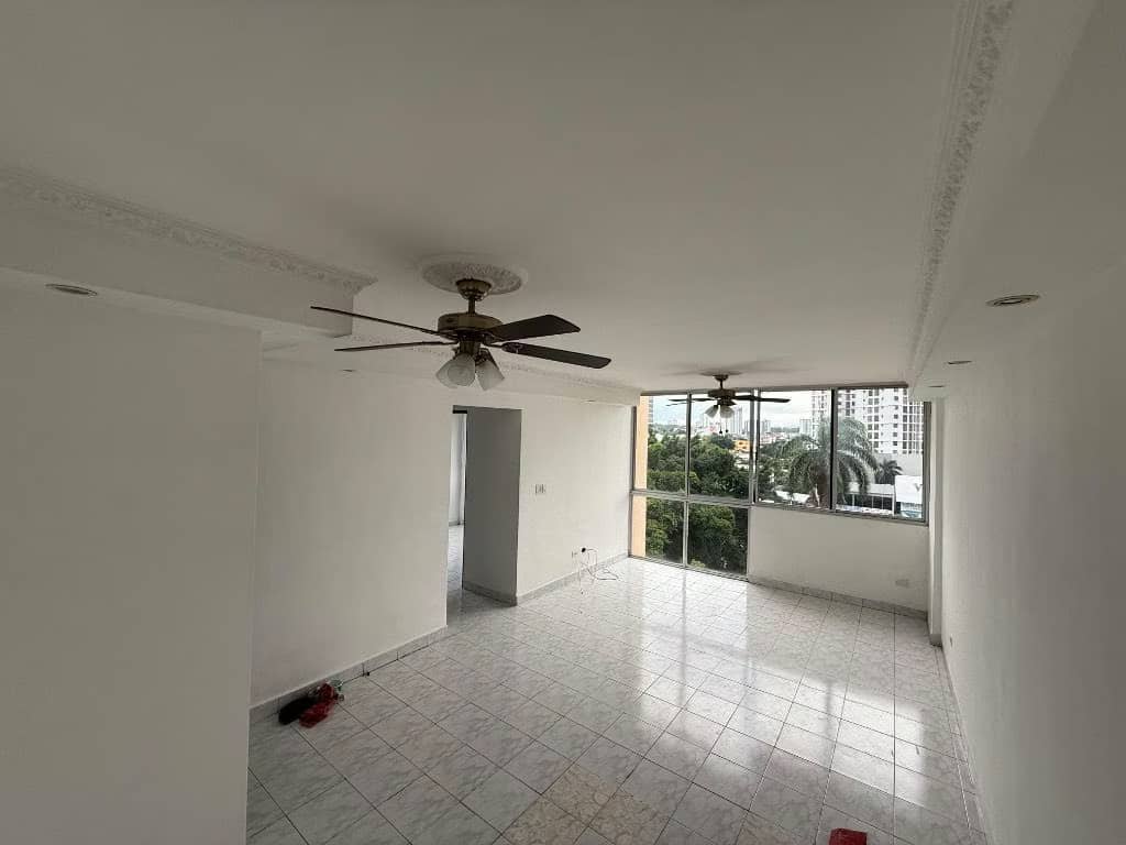 Oferta !! Venta de Hermoso y Amplio apto en el Carmen - foto 1