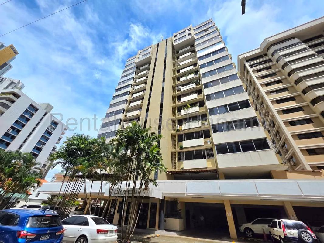 Apartamento en Venta en Marbella MPM 26-7052 - foto 1