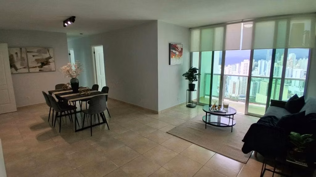 Se vende apartamento en el ph The Seawawes Bella Vista - foto 1