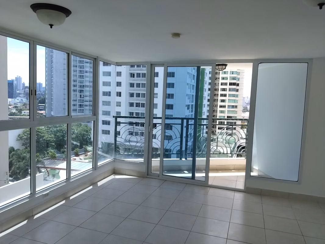 venta de apartamento en edison park, 3 recamaras 2 baños, remodelado de lujo - foto 1